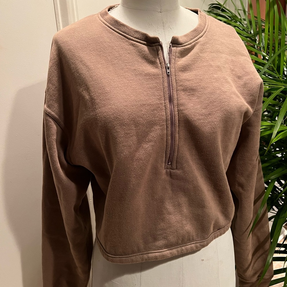 Urban outfitters soft and sexy crop with zip front. Never worn.